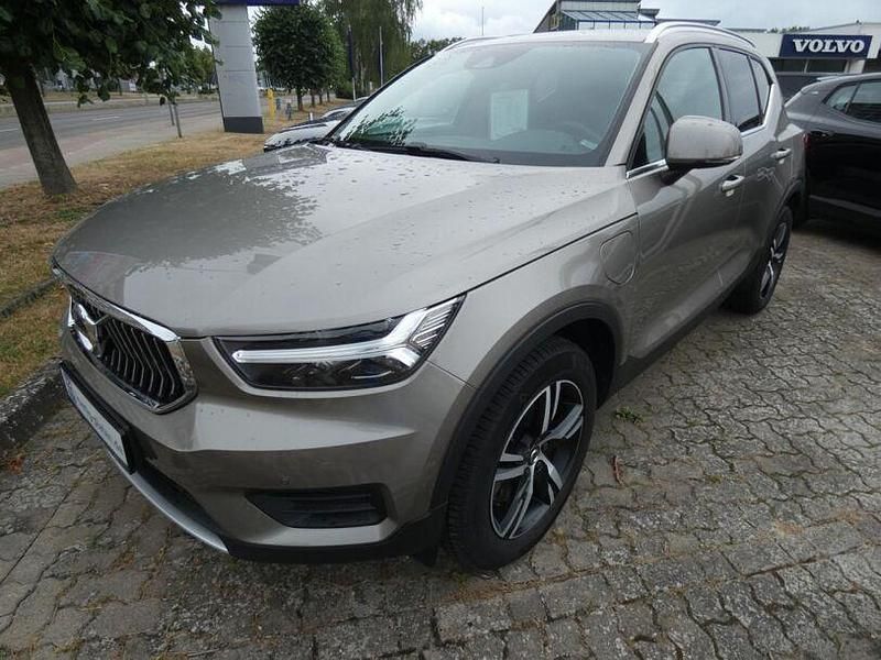 Gebraucht Volvo XC40 Inscription 155 PS (114 kW) 2021 Grau SUV