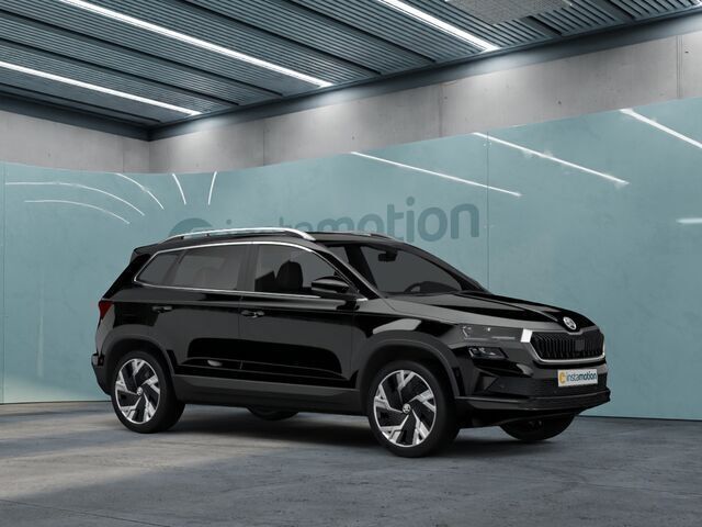 Schwarz Gebraucht 2024 Skoda Karoq SportLine SUV | 39.359 € (Fairer Preis) - Bild 1/2