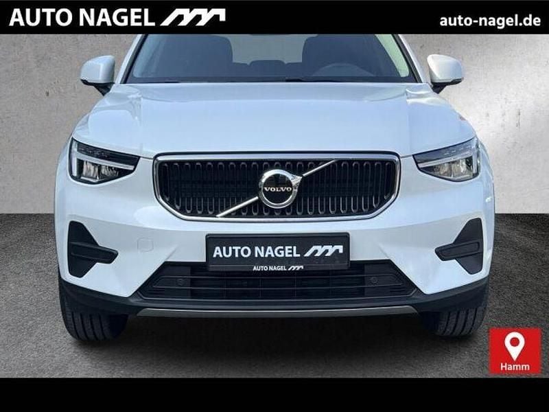 Gebraucht Volvo XC40 129 PS (94 kW) 2023 Weiß SUV