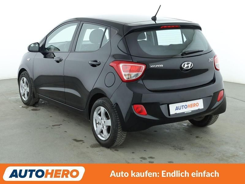 Gebraucht Hyundai i10 Trend 67 PS (49 kW) 2016 Schwarz Kleinwagen