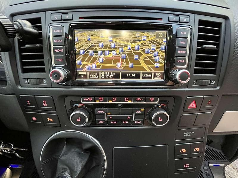 Second-hand VW T5 179 CP (131 kW) 2012 Negru Van