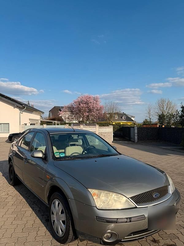 Gebraucht Ford Mondeo 110 PS (80 kW) 2001 Grau Limousine
