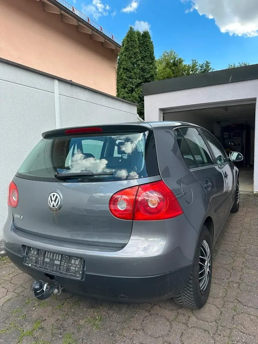 Gebraucht VW Golf V 75 PS (55 kW) 2004 Grau Kleinwagen