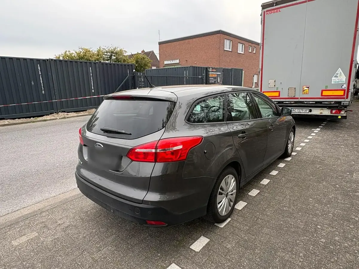 Second-hand Ford Focus 90 CP (66 kW) 2015 Gri Break