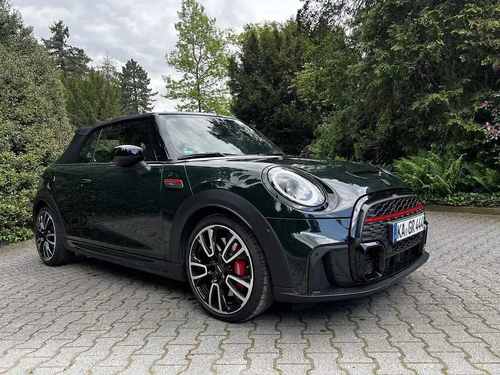 Gebraucht Mini John Cooper Works 231 PS (169 kW) 2021 Grün Kleinwagen