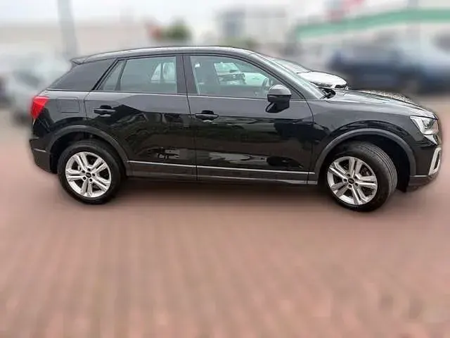 Gebraucht Audi Q2 Advanced 150 PS (110 kW) 2023 Schwarz metallic SUV