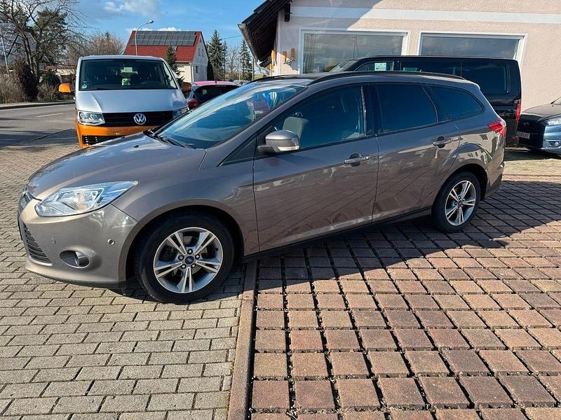 Gebraucht Ford Focus SYNC Edition 116 PS (85 kW) 2013 Braun Limousine