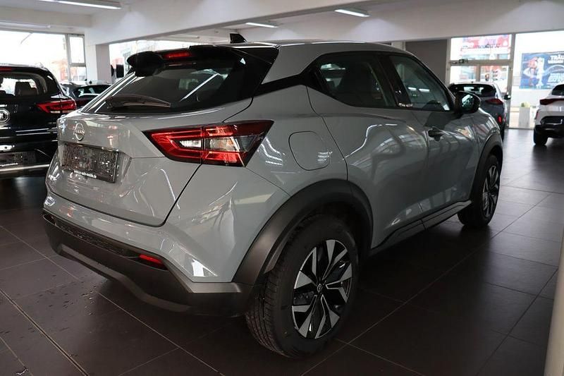 Gebraucht Nissan Juke Acenta 114 PS (83 kW) 2024 Ceramic grau kby SUV