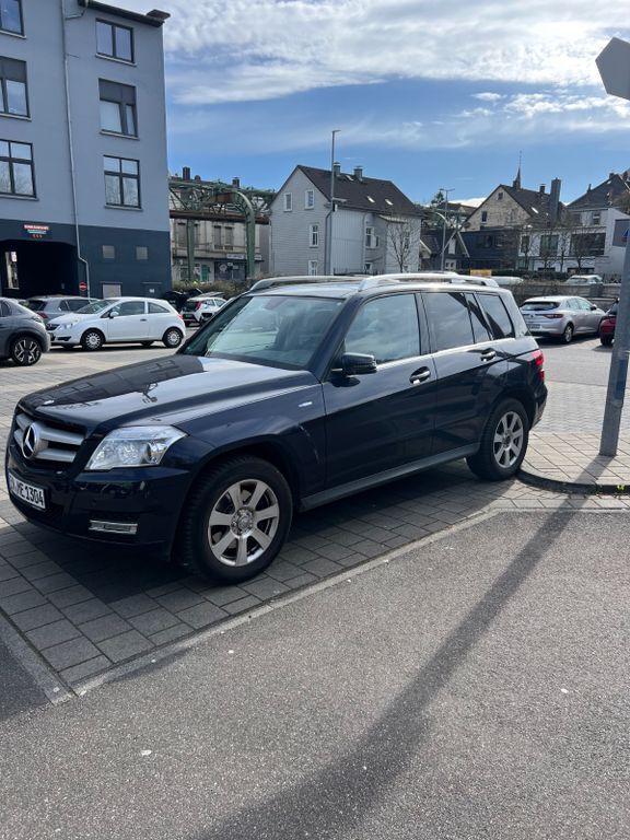Blau Gebraucht 2010 Mercedes GLK220 SUV | 9.200 € (Guter Preis) - Bild 1/4