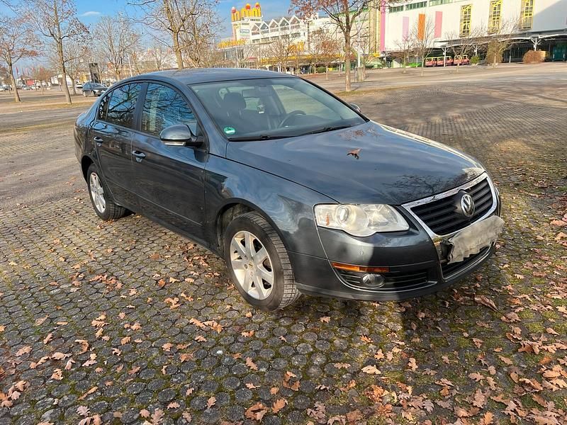 Beige Gebraucht 2009 VW Passat Limousine | 4.999 € (Etwas zu teuer) - Bild 1/4