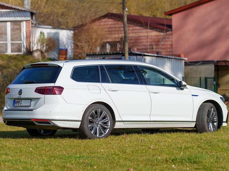 Gebraucht VW Passat GTE 156 PS (114 kW) 2020 Weiß Kombi