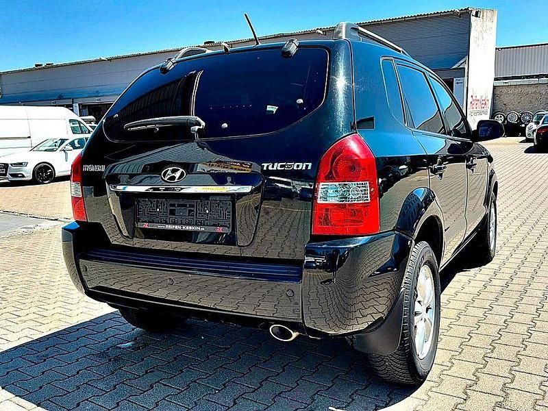 Gebraucht Hyundai Tucson 141 PS (103 kW) 2009 Schwarz SUV