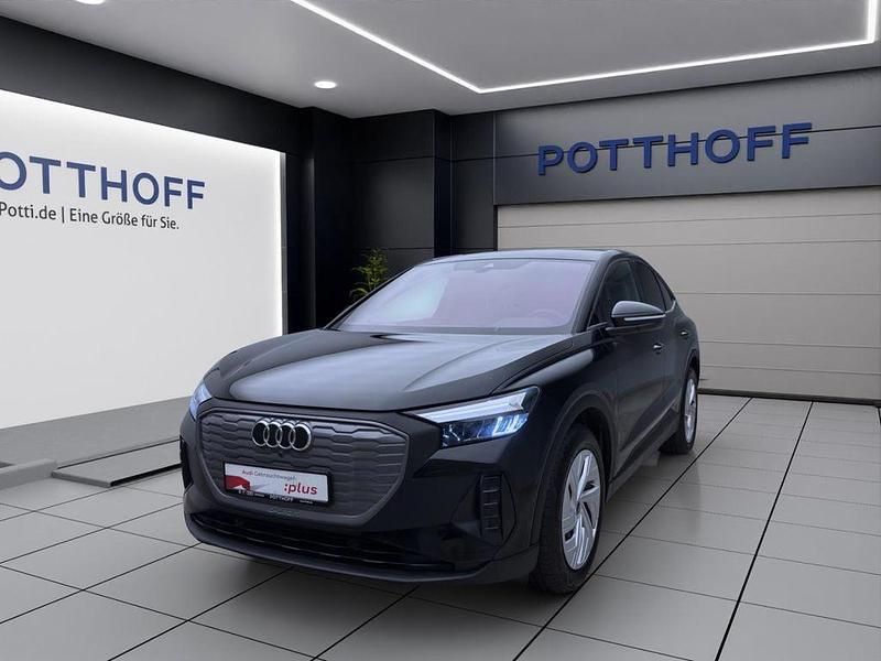 Schwarz Gebraucht 2023 Audi Q4 Sportback e-tron Ambiente SUV | 42.750 € - Bild 1/4