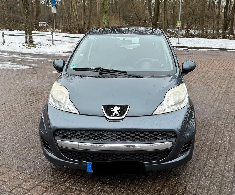 Gebraucht Peugeot 107 68 PS (50 kW) 2009 Schwarz Kleinwagen