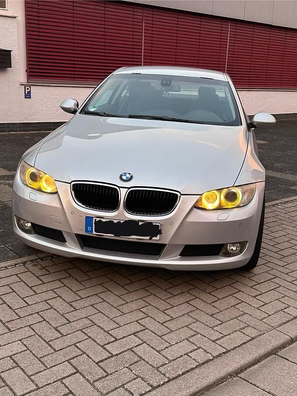 Silber Gebraucht 2007 BMW 320 Coupé | 6.000 € (Fairer Preis) - Bild 1/4