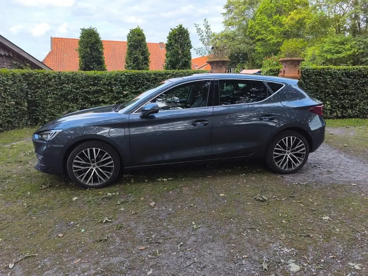 Gebraucht Seat Leon XCELLENCE 204 PS (150 kW) 2021 Grau Limousine