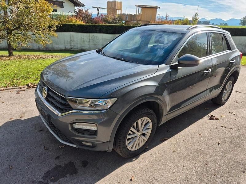 Grau Gebraucht 2020 VW T-Roc Style SUV | 16.000 € (Superpreis) - Bild 1/4