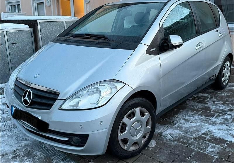 Silber Gebraucht 2012 Mercedes A160 Van / Kleinbus | 5.500 € (Guter Preis) - Bild 1/4
