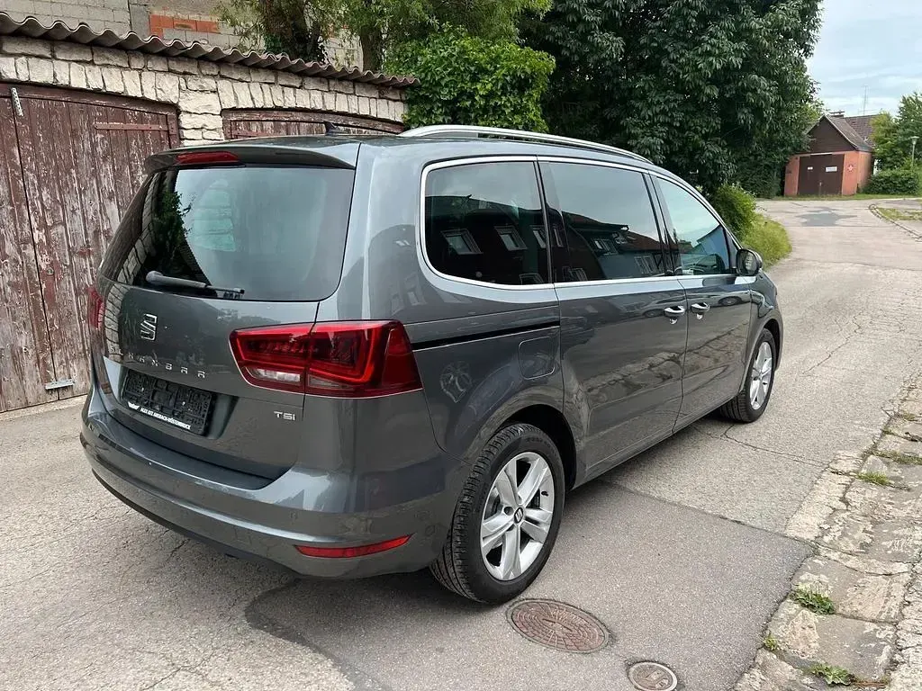 Gebraucht Seat Alhambra CONNECT 150 PS (110 kW) 2017 Grau Van / Kleinbus