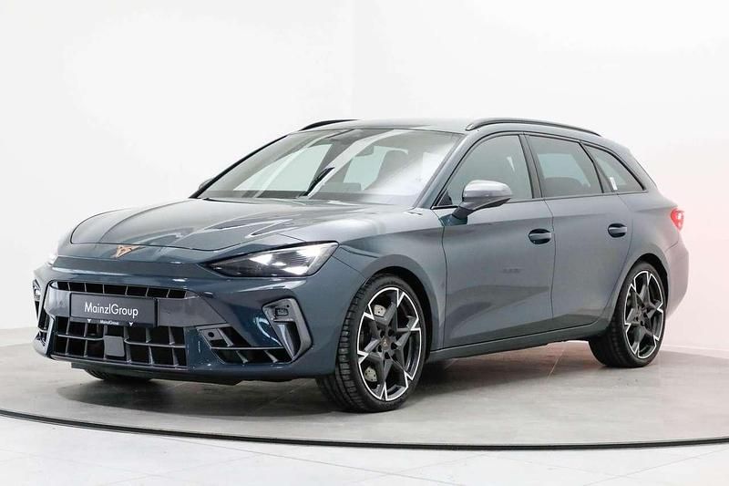 Gebraucht Cupra Leon VZ 333 PS (244 kW) 2025 Fjordblau (metallic) Kombi