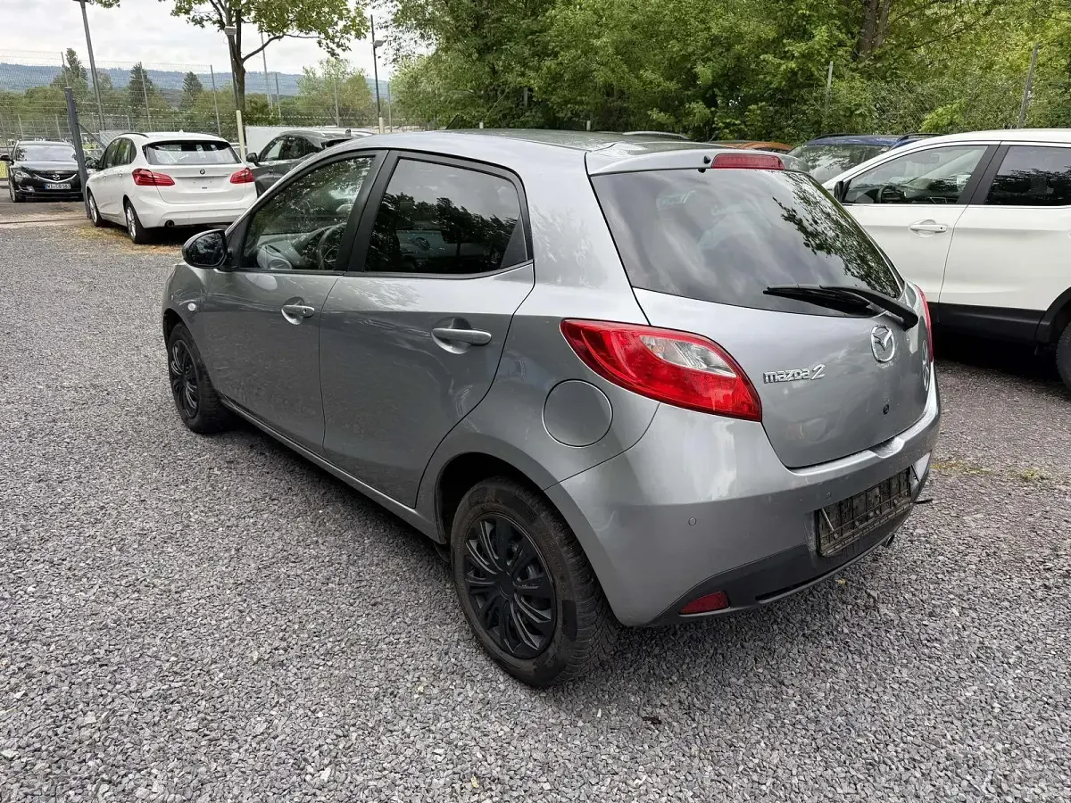 Usata Mazda 2 Sendo 84 CV (61 kW) 2014 Grigio Utilitaria