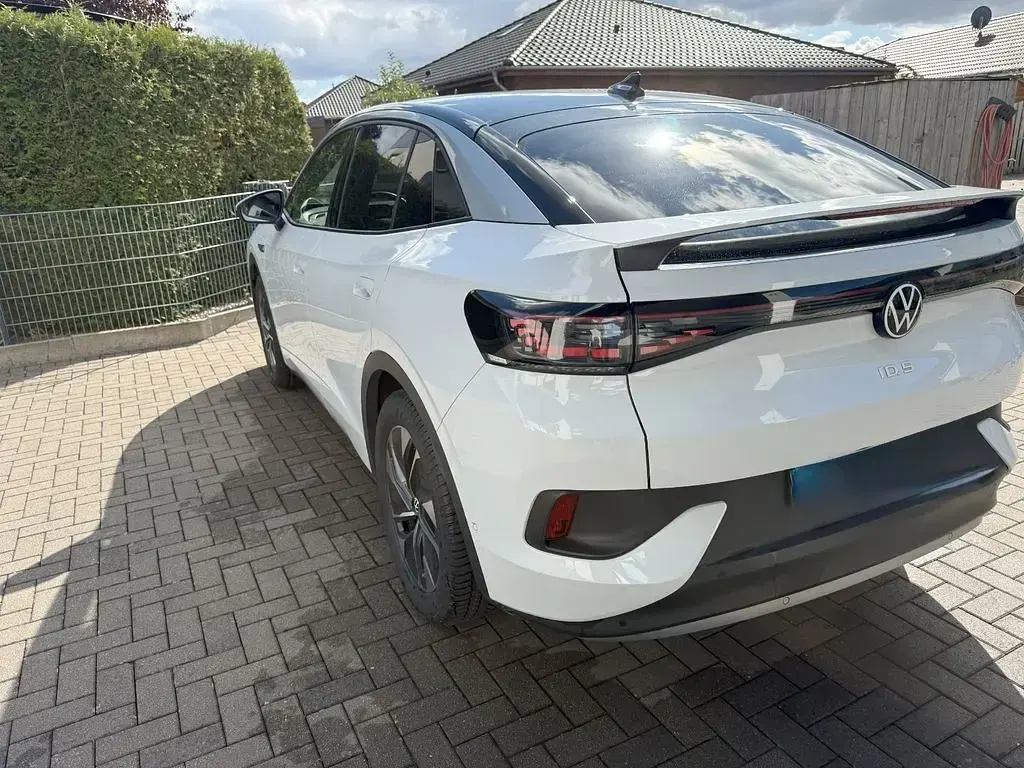 Gebraucht VW ID.5 Pro Performance 150 kW (204 PS) 2023 Weiß SUV