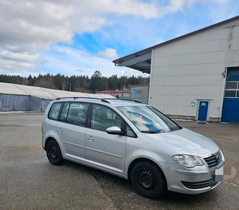 Gebraucht VW Touran 140 PS (102 kW) 2010 Grau Van / Kleinbus