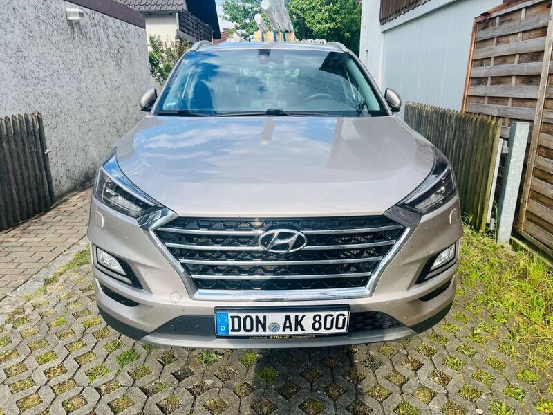 Beige Gebraucht 2020 Hyundai Tucson Premium SUV | 14.900 € - Bild 1/4