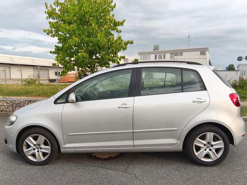Silber Gebraucht 2009 VW Golf Plus Cross Comfortline Van / Kleinbus | 4.990 € (Fairer Preis) - Bild 1/4
