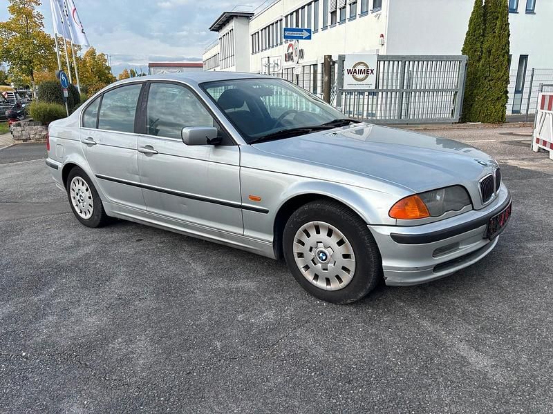 Silber Gebraucht 1999 BMW 320 Limousine | 900 € (Superpreis) - Bild 1/4