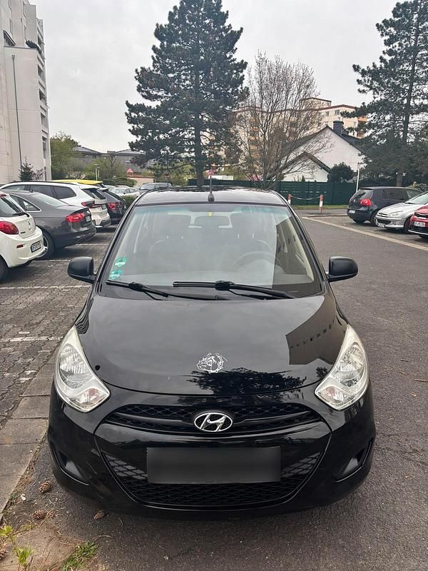Gebraucht Hyundai i10 Edition 69 PS (50 kW) 2013 Schwarz Kleinwagen