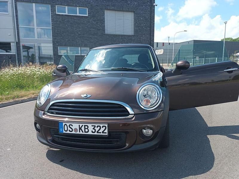 Braun Gebraucht 2010 Mini ONE Kleinwagen | 4.200 € (Fairer Preis) - Bild 1/4