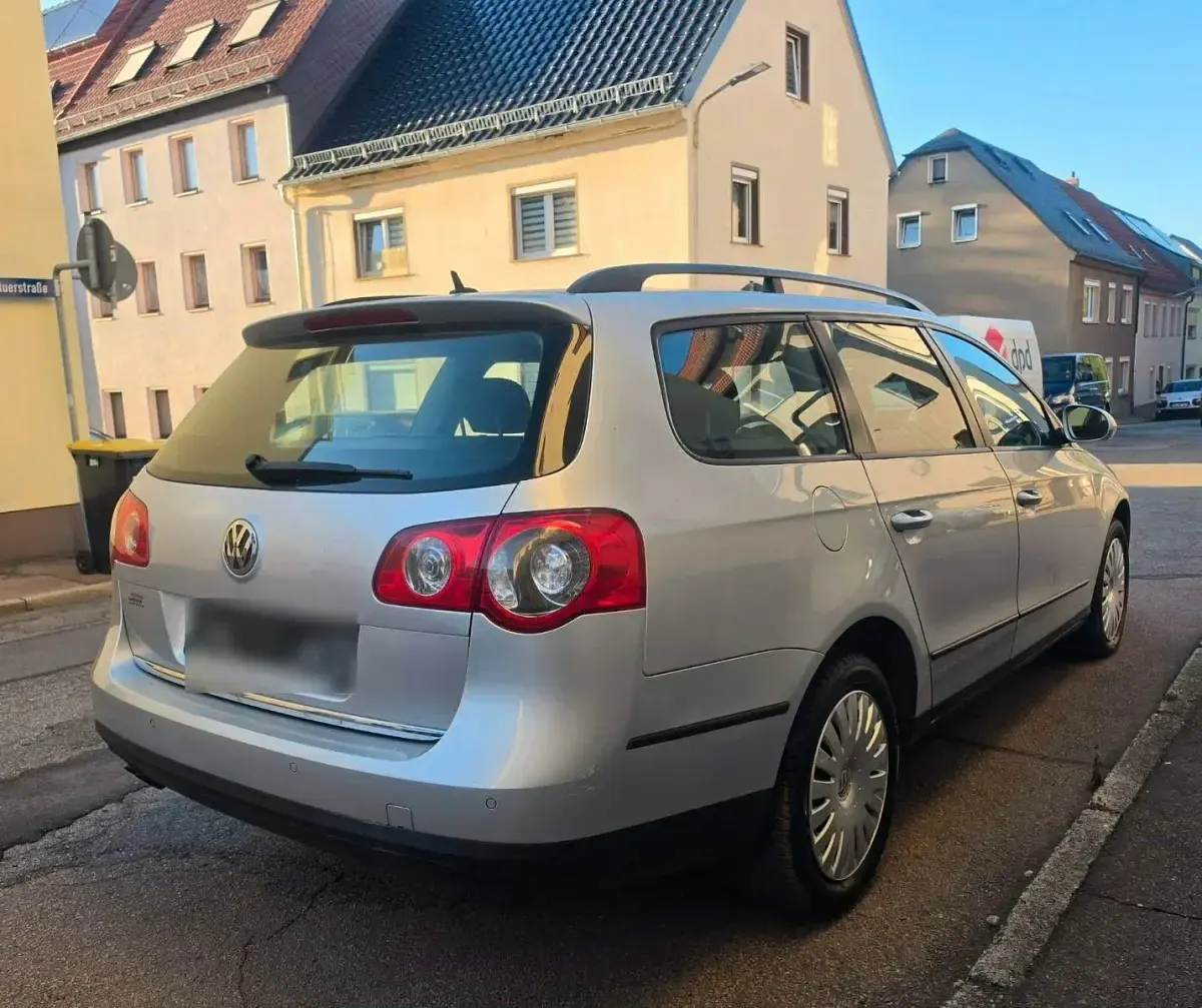 Gebraucht VW Passat 140 PS (102 kW) 2007 Silber Kombi