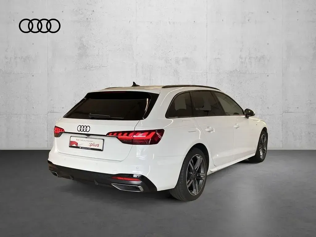 Gebraucht Audi A4 S-Line 204 PS (150 kW) 2023 Ibisweiß Kombi