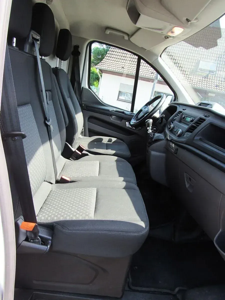 Gebraucht Ford Transit Custom 131 PS (96 kW) 2021 Weiß Van / Kleinbus