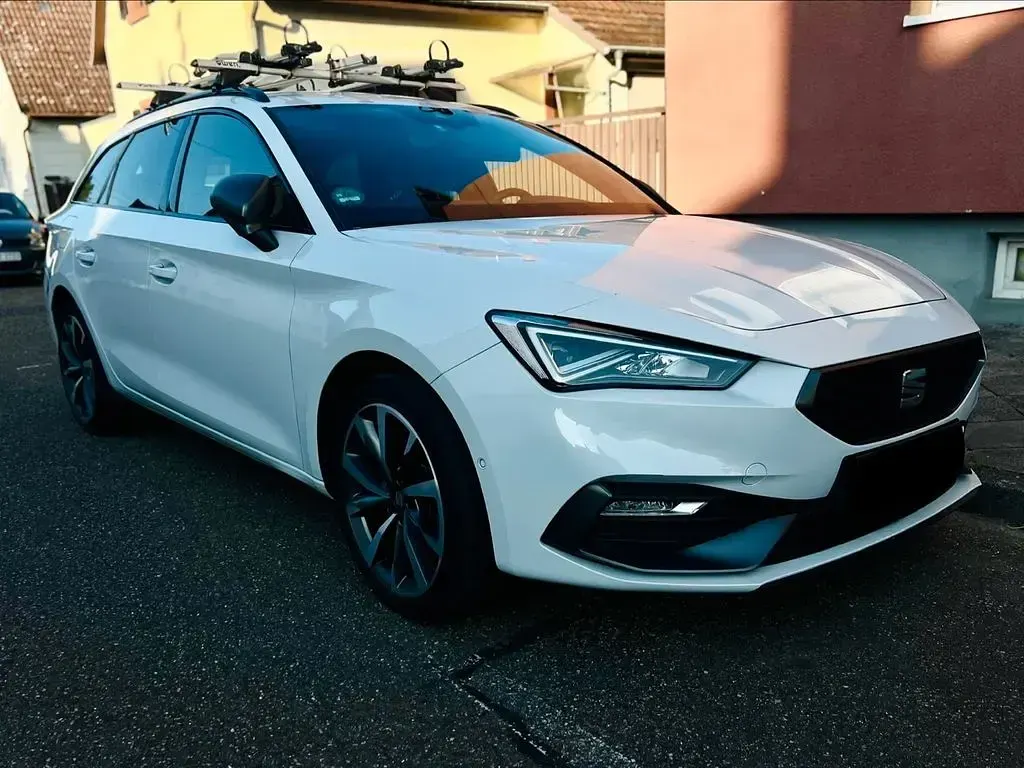 Gebraucht Seat Leon FR 204 PS (150 kW) 2021 Weiß Limousine