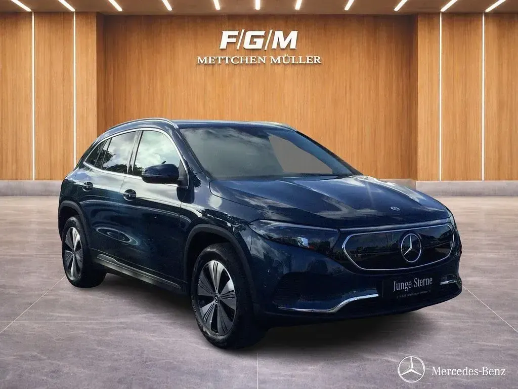 Gebraucht Mercedes EQA250 Progressive 139 kW (190 PS) 2023 Denimblau SUV