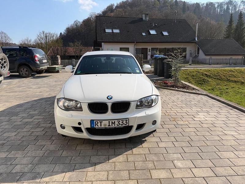 Gebraucht BMW 118 143 PS (105 kW) 2011 Weiß Kleinwagen