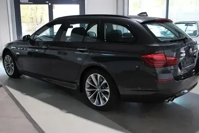 Gebraucht BMW 530 Shadowline 258 PS (189 kW) 2016 Grau Limousine