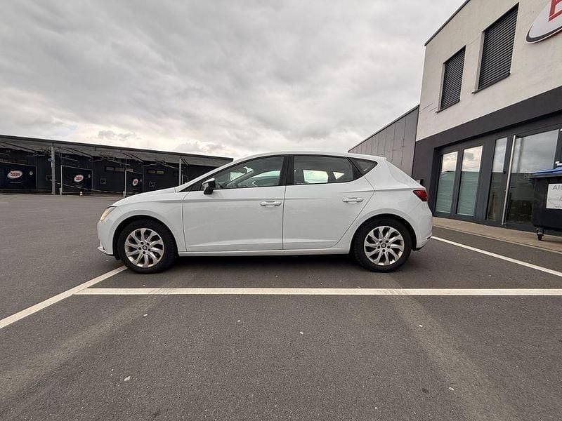 Gebraucht Seat Leon 105 PS (77 kW) 2014 Weiß Limousine