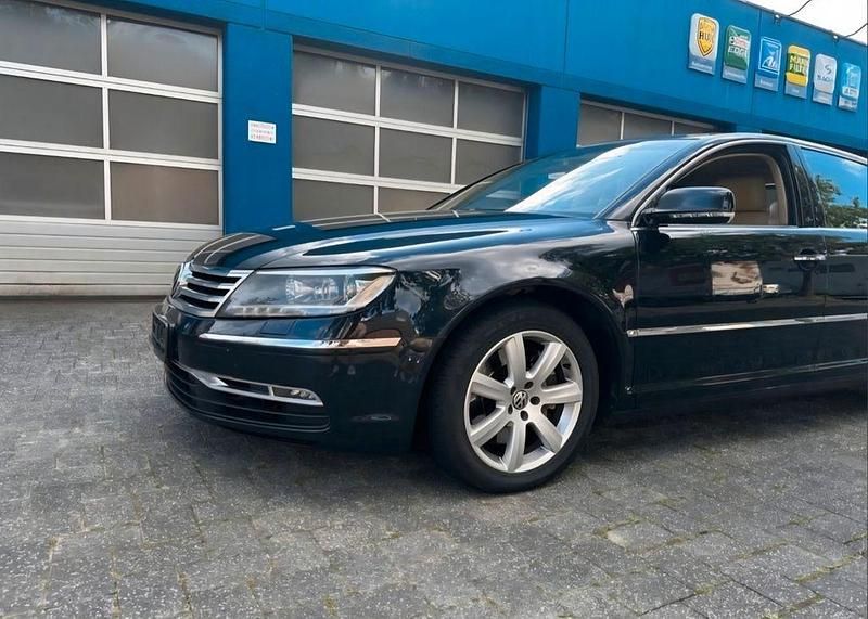 Second-hand VW Phaeton 239 CP (175 kW) 2013 Albastru Berlinǎ