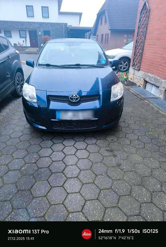 Blau Gebraucht 2008 Toyota Auris Kleinwagen | 5.300 € (Fairer Preis) - Bild 1/4