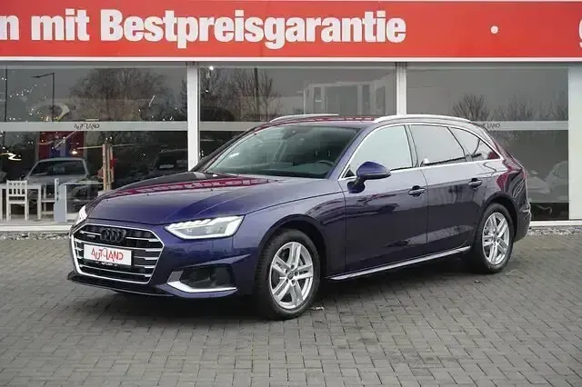 Używany Audi A4 Advanced 190 KM (139 kW) 2020 Niebieski Kombi