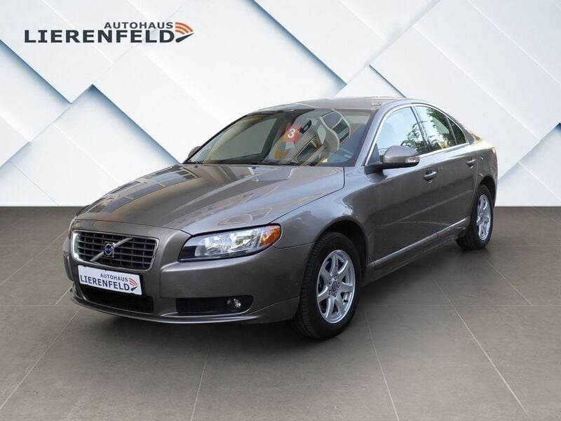 Grau Gebraucht 2008 Volvo S80 Momentum Limousine | 13.990 € (Teuer) - Bild 1/4
