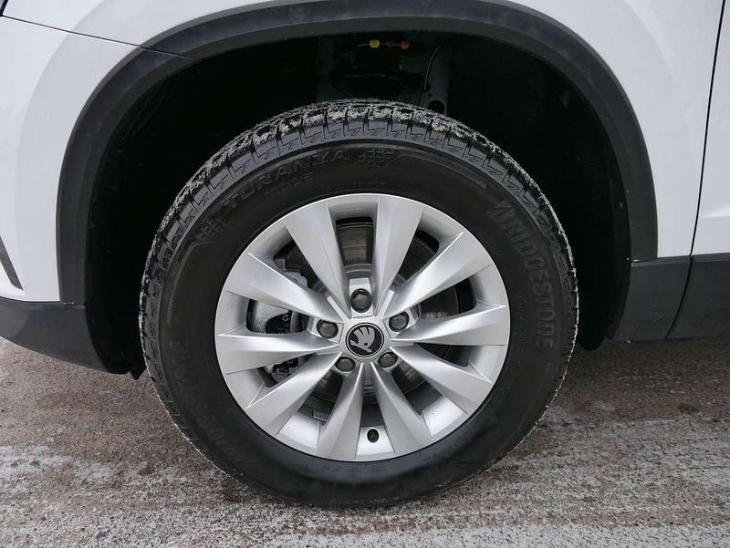 Neu Skoda Karoq Selection 150 PS (110 kW) 2026 Moonweiß perleffekt SUV