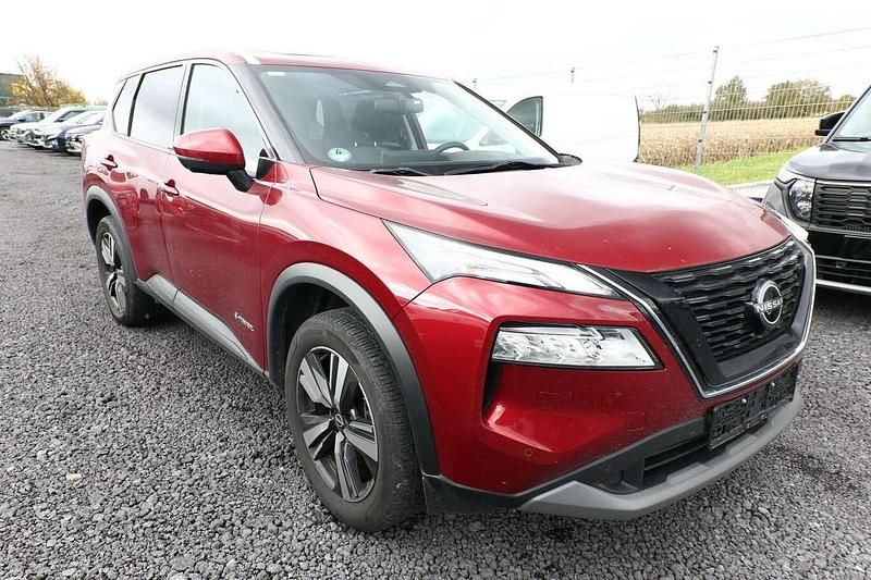 Gebraucht Nissan X-Trail Tekna+ 213 PS (156 kW) 2024 Tinted red premiun metallic. SUV