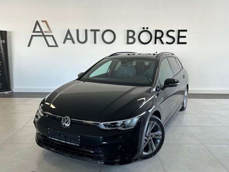 Schwarz Gebraucht 2021 VW Golf VIII R-line Limousine | 22.890 € (Guter Preis) - Bild 1/4