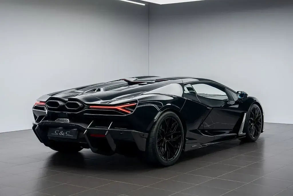 Neu Lamborghini Revuelto 1016 PS (747 kW) 2026 Schwarz Coupé