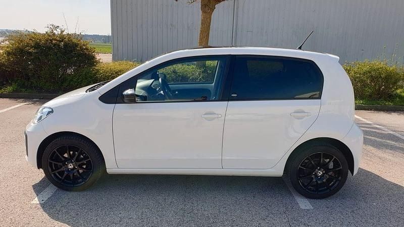 Second-hand VW up! 60 CP (44 kW) 2017 Alb Hatchback