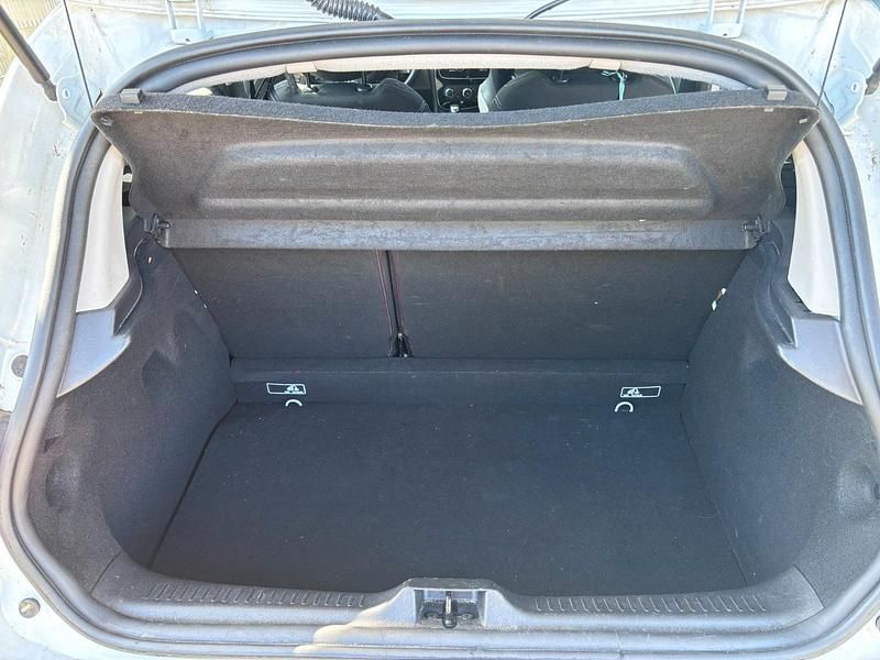 Gebraucht Renault Clio IV 72 PS (52 kW) 2018 Weiß Kleinwagen